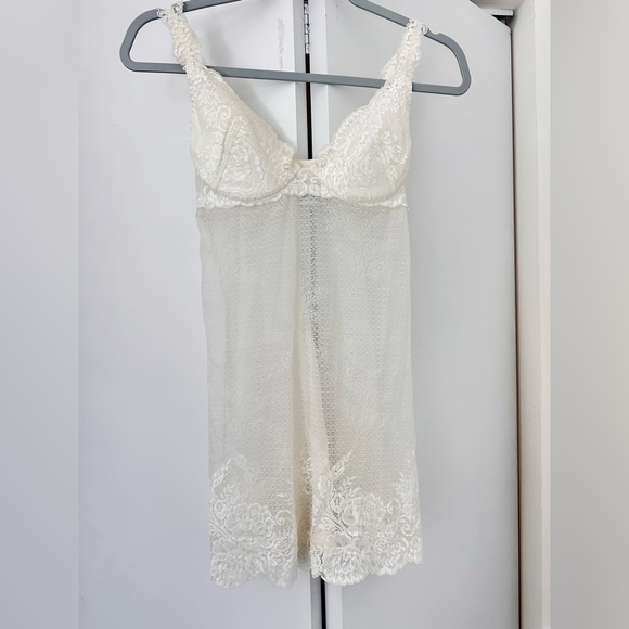La Perla Other - La Perla Elegant Cream Lace Chemise